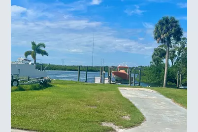 804 River View Lane, Tarpon Springs, FL 34689 - Photo 4