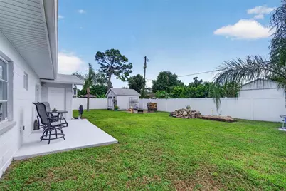 8428 Iris Avenue, Seminole, FL 33777 - Photo 24