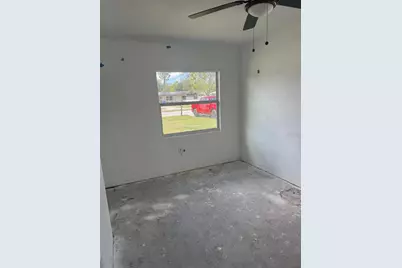205 Emerald Lane, Largo, FL 33771 - Photo 10