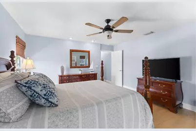 15394 2nd Street E, Madeira Beach, FL 33708 - Photo 20