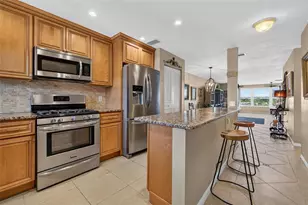 6075 Shore Blvd S, Gulfport, FL 33707 - Photo 4