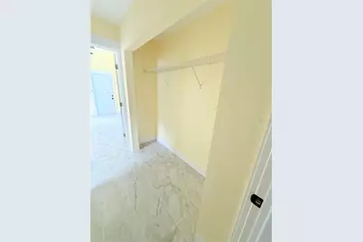 2520 10th Street S, Saint Petersburg, FL 33705 - Photo 10