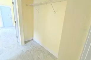 2520 10th St S, Saint Petersburg, FL 33705 - Photo 10