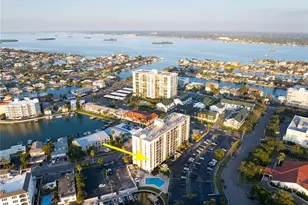 255 Dolphin Point, Clearwater Beach, FL 33767 - Photo 10