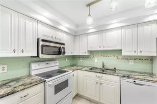 255 Dolphin Point, Clearwater Beach, FL 33767 - Photo 50