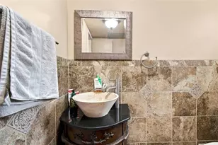 915 Lynnlea Ln, Tarpon Springs, FL 34689 - Photo 22