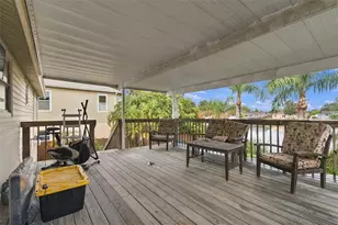 915 Lynnlea Ln, Tarpon Springs, FL 34689 - Photo 36