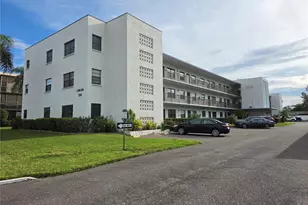 5969 Terrace Park Dr N, Saint Petersburg, FL 33709 - Photo 1