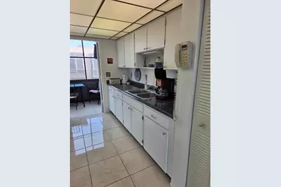 5969 Terrace Park Drive N #305, Saint Petersburg, FL 33709 - Photo 6