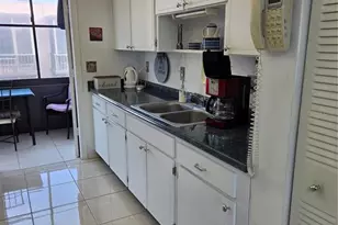 5969 Terrace Park Dr N, Saint Petersburg, FL 33709 - Photo 6