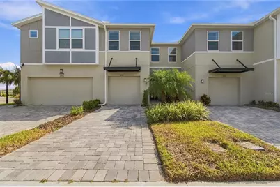 31564 Woodland Race Loop, Wesley Chapel, FL 33545 - Photo 2