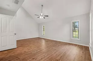 126 Goins Dr, Seffner, FL 33584 - Photo 18