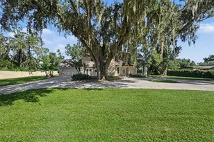 126 Goins Dr, Seffner, FL 33584 - Photo 2