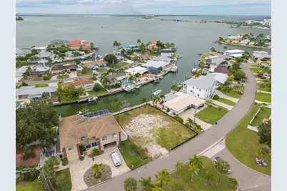 2270 Edythe Drive, Dunedin, FL 34698 - Photo 4