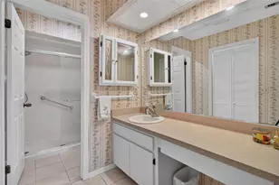 725 83rd Ave N, Saint Petersburg, FL 33702 - Photo 24