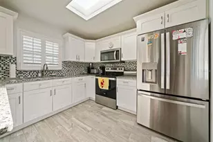 10713 Dalton Ave, Tampa, FL 33615 - Photo 6