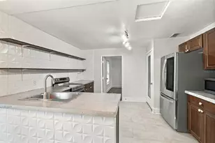 1611 E Genesee St, Tampa, FL 33610 - Photo 16