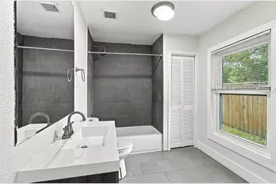 1611 E Genesee Street, Tampa, FL 33610 - Photo 28