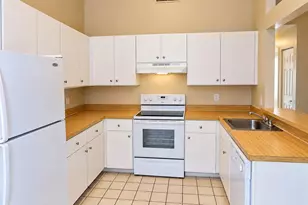 2698 Kavalier Dr, Palm Harbor, FL 34684 - Photo 4