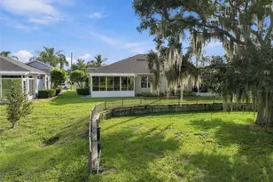 1248 Lyndhurst Greens Dr, Sun City Center, FL 33573 - Photo 10