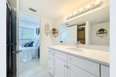7425 Bay Island Drive S #105, South Pasadena, FL 33707 - Photo 12