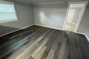 911 S Kelly Ave, Lakeland, FL 33815 - Photo 4