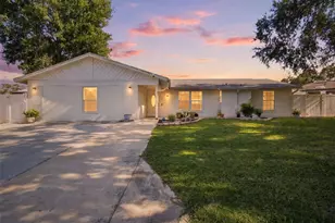 1325 Oakcrest Dr, Brandon, FL 33510 - Photo 1