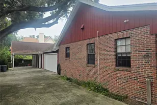 2219 Shadehill Ct, Tampa, FL 33612 - Photo 4
