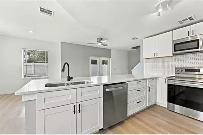 4363 Tyler Circle N, Saint Petersburg, FL 33709 - Photo 14
