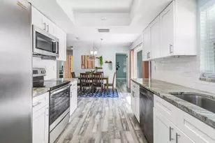 5005 E 110th Ave, Tampa, FL 33617 - Photo 12