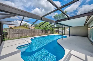 13331 Hacienda Dr, Largo, FL 33774 - Photo 2