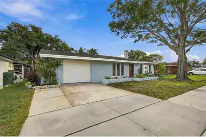 1813 Driftwood Circle N, Oldsmar, FL 34677 - Photo 2