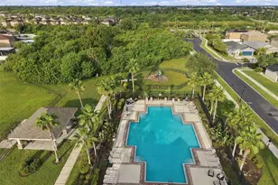 1917 Hawks View Dr, Ruskin, FL 33570 - Photo 2