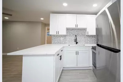 14906 N Bayshore Drive, Madeira Beach, FL 33708 - Photo 6
