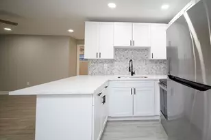 14906 N Bayshore Dr, Madeira Beach, FL 33708 - Photo 6