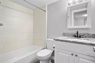 205 Poinsettia Pine Ct, Tampa, FL 33612 - Photo 10