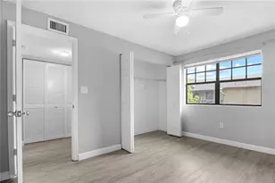 205 Poinsettia Pine Ct, Tampa, FL 33612 - Photo 8
