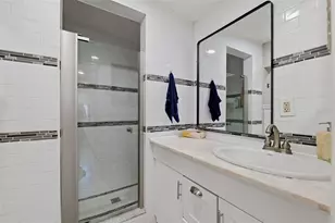 1751 29th Ave N, Saint Petersburg, FL 33713 - Photo 36