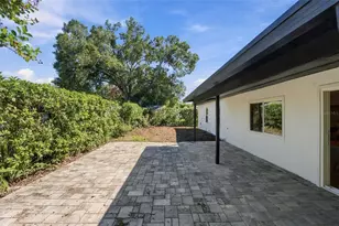 11515 Imperial Grove Dr W, Largo, FL 33774 - Photo 44