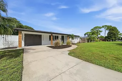 3360 70 Street N, Saint Petersburg, FL 33710 - Photo 6