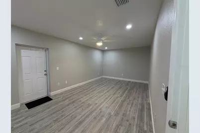 2995 67th Way N, Saint Petersburg, FL 33710 - Photo 12