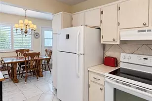 8075 112th St, Seminole, FL 33772 - Photo 20