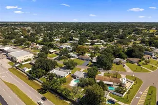8862 Robin Rd, Seminole, FL 33777 - Photo 54
