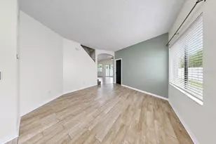 12719 Longcrest Dr, Riverview, FL 33579 - Photo 8