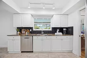 2308 Seton Ln, Largo, FL 33774 - Photo 8