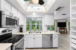 1681 Macdonnell Ct, Palm Harbor, FL 34684 - Photo 10