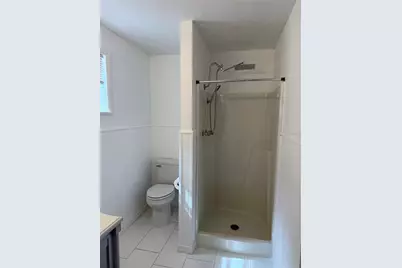 3241 12th Street N, Saint Petersburg, FL 33704 - Photo 8