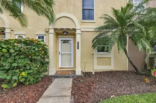 1514 Chateaux De Ville Ct, Clearwater, FL 33764 - Photo 2