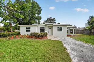 6790 Date Palm Ave S, Saint Petersburg, FL 33707 - Photo 1