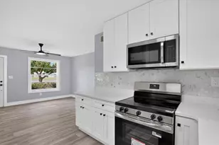 6790 Date Palm Ave S, Saint Petersburg, FL 33707 - Photo 10